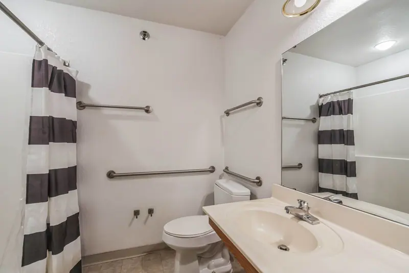 Private bathroom at Adava Care Pewaukee assisted living in Pewaukee, WI